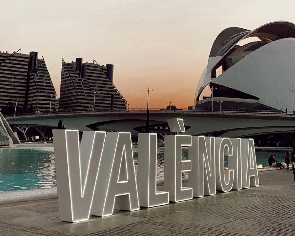 Avakian Suite Valencia Exterior foto