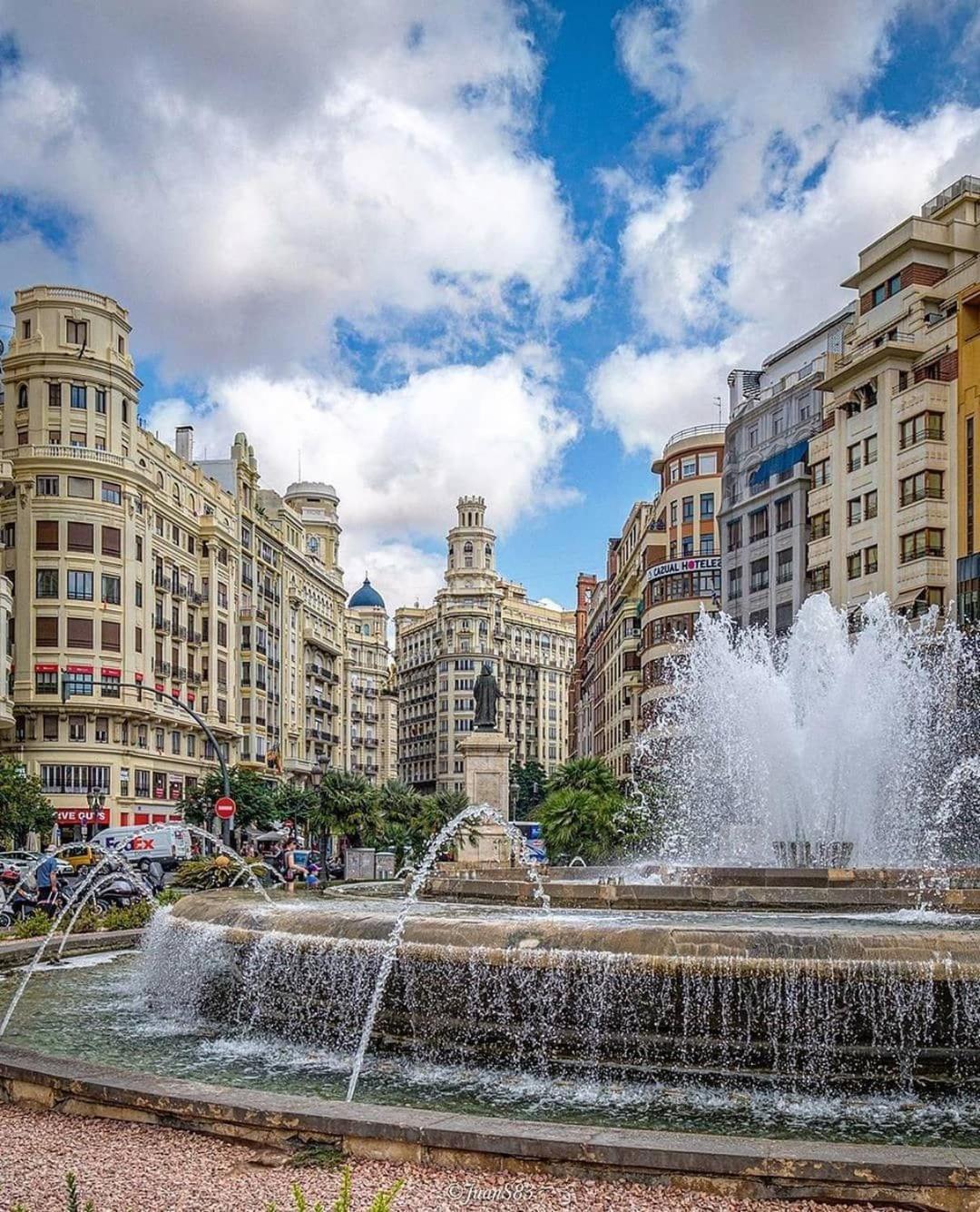 Avakian Suite Valencia Exterior foto